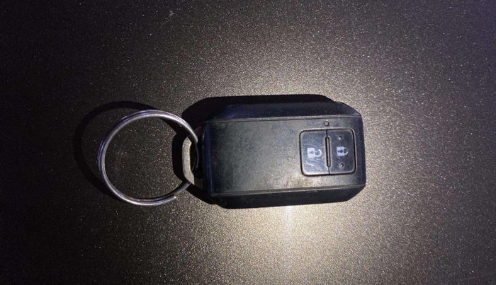 2019 Maruti Baleno ZETA PETROL 1.2, Petrol, Manual, 44,535 km, Key Close Up