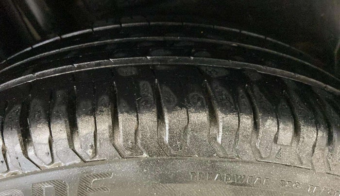 2018 Maruti Dzire ZXI PLUS AMT, Petrol, Automatic, 25,555 km, Right Rear Tyre Tread
