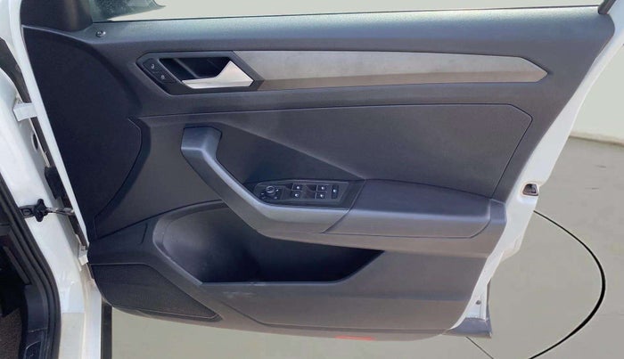 2019 Volkswagen T-ROC 1.5 TSI AT, Petrol, Automatic, 77,524 km, Driver Side Door Panels Control