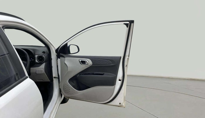 2020 Hyundai GRAND I10 NIOS SPORTZ AMT 1.2 KAPPA VTVT, Petrol, Automatic, 92,746 km, RHS Front Door