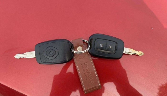 2021 Renault Kwid RXL, Petrol, Manual, 27,120 km, Key Close Up