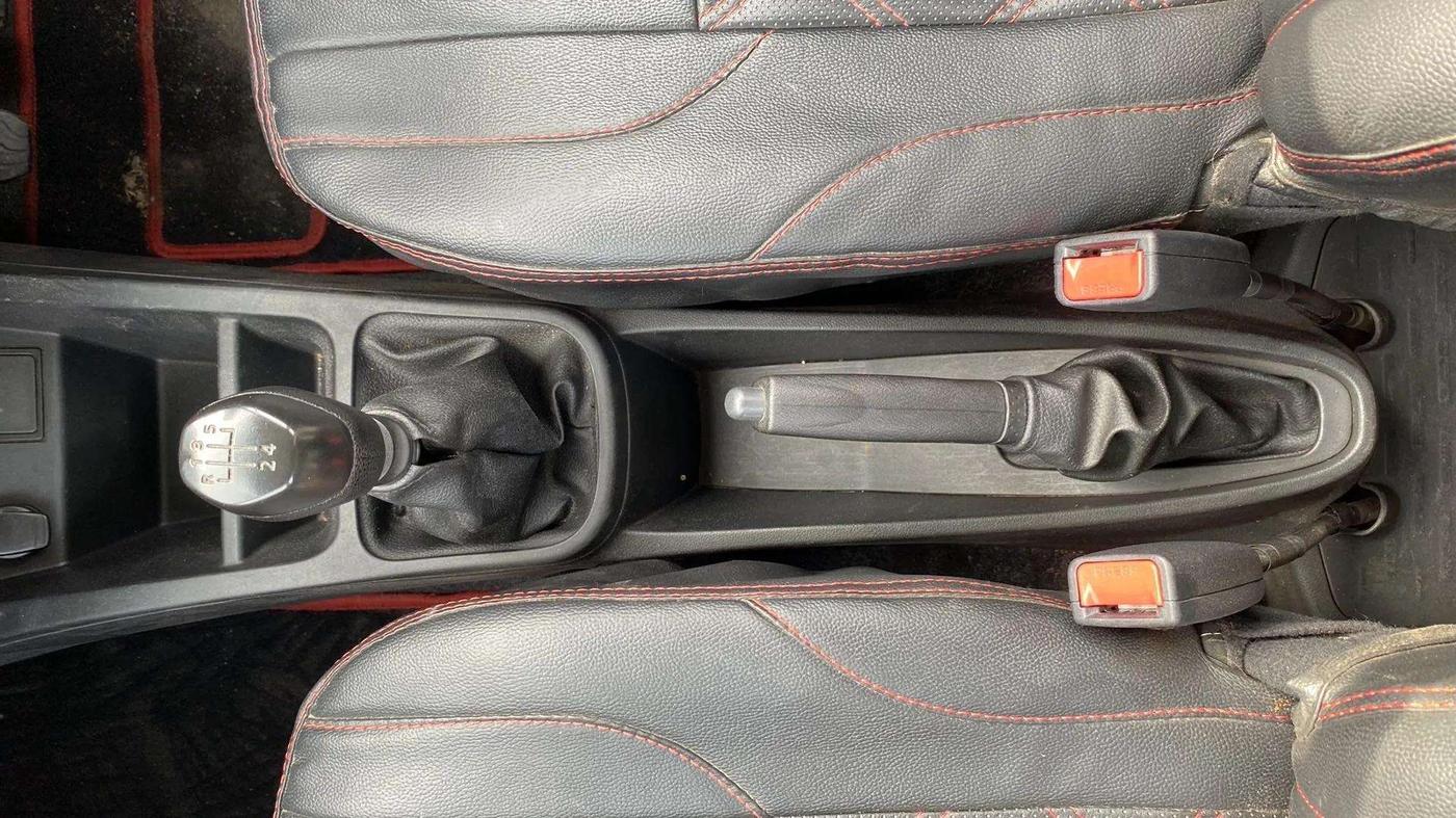 2021 Renault Kwid RXL, Petrol, Manual, 27,120 km, Gear Lever
