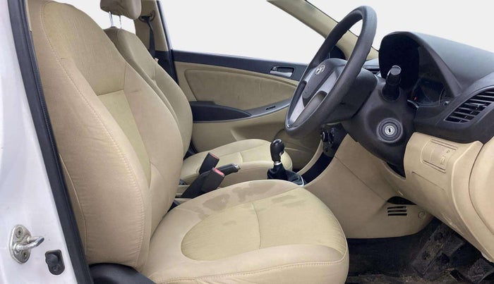 2016 Hyundai Verna 1.4 VTVT, Petrol, Manual, 71,589 km, Right Side Front Door Cabin