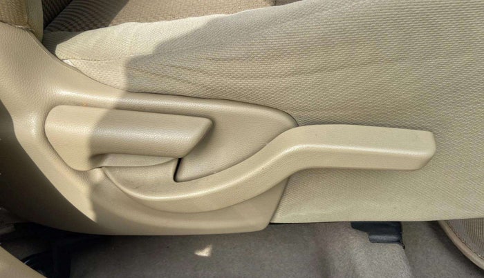 2013 Honda Brio V MT, Petrol, Manual, 52,459 km, Driver Side Adjustment Panel