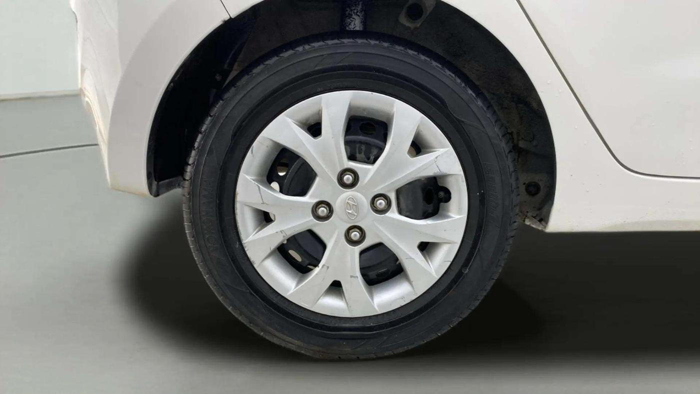 2013 Hyundai Grand i10 MAGNA 1.2 KAPPA VTVT, Petrol, Manual, 88,764 km, Right Rear Wheel