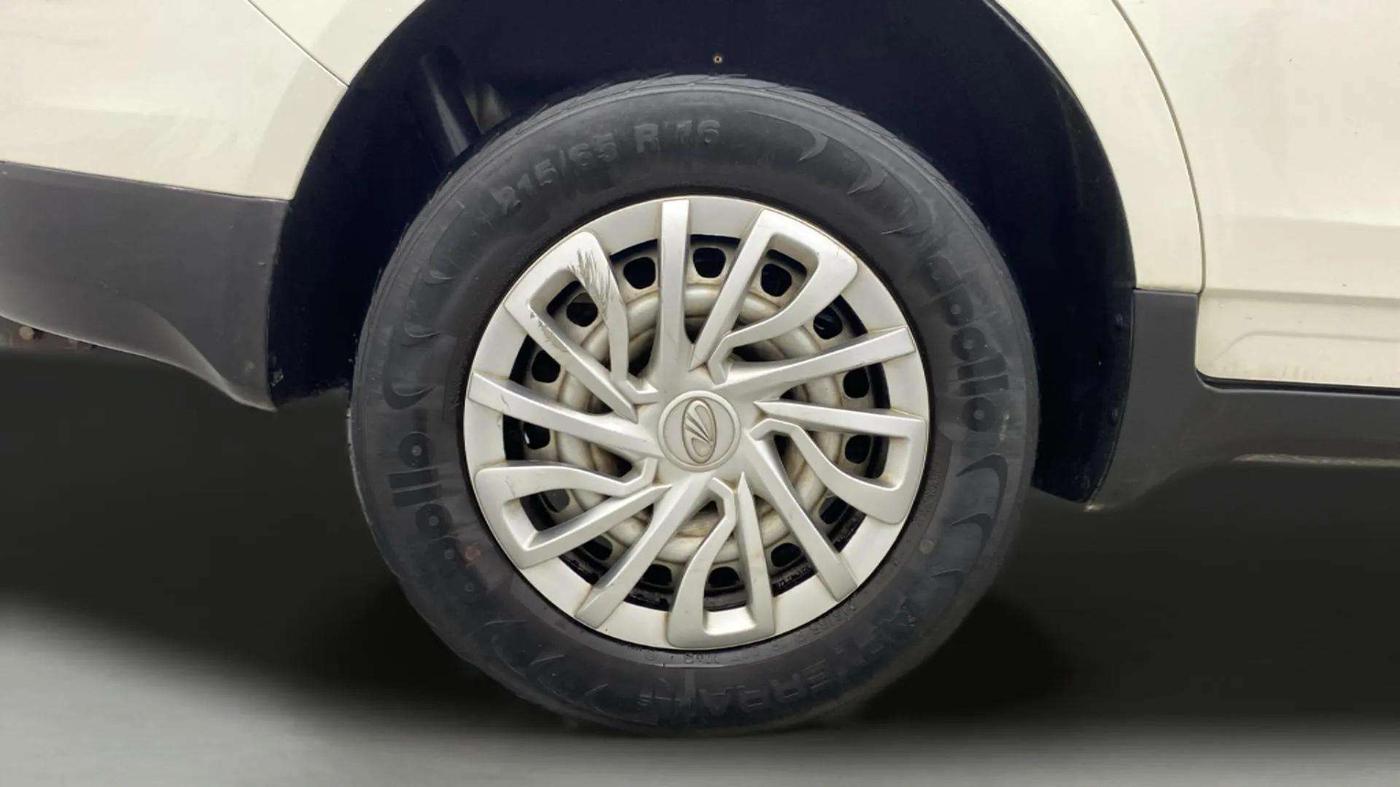 2019 Mahindra MARAZZO M2 7STR, Diesel, Manual, 53,028 km, Right Rear Wheel