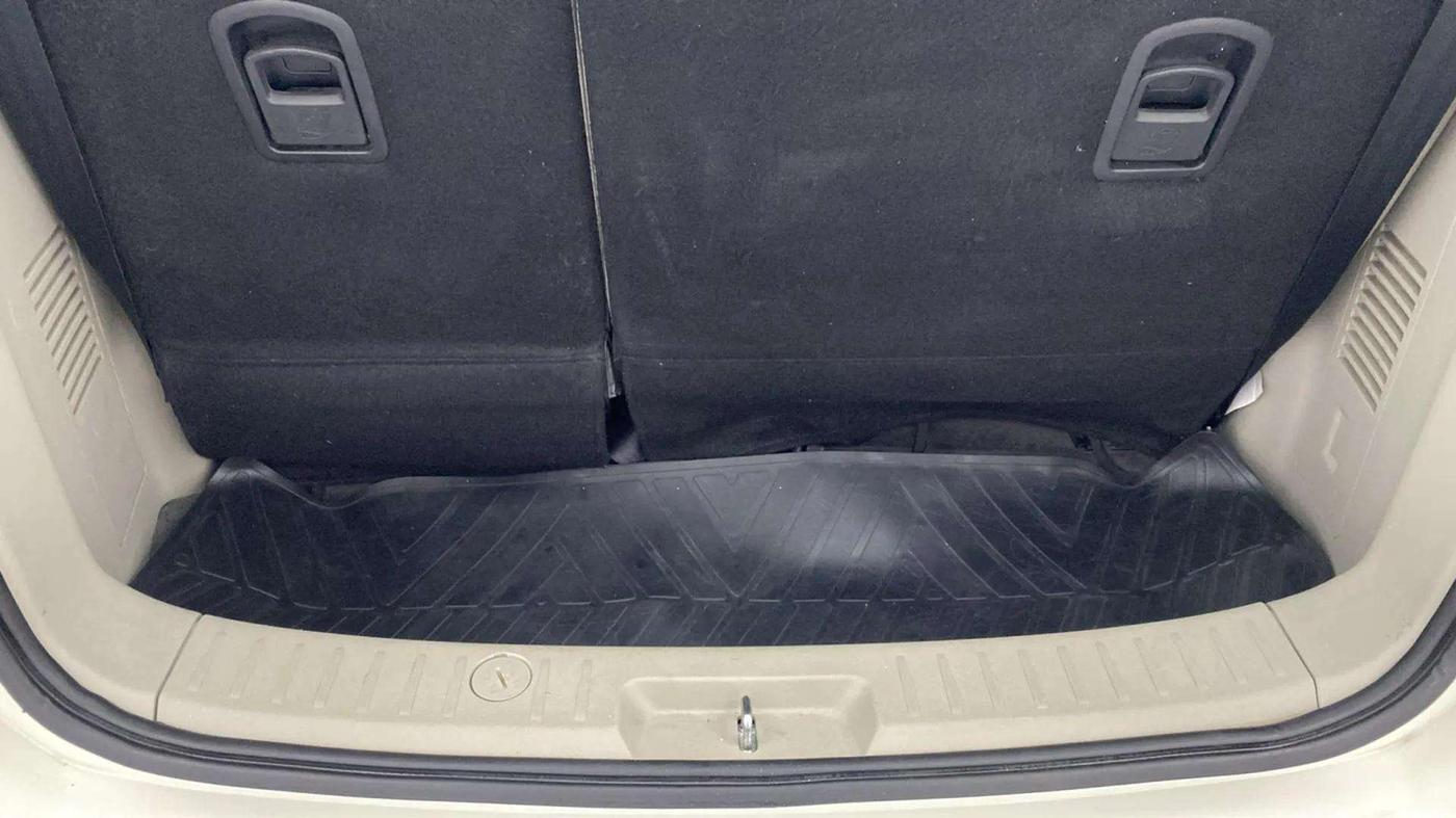 2019 Mahindra MARAZZO M2 7STR, Diesel, Manual, 53,028 km, Boot Inside