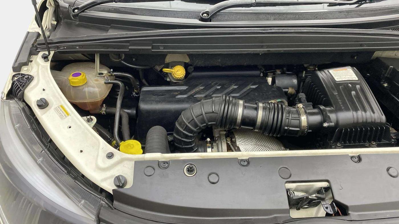 2019 Mahindra MARAZZO M2 7STR, Diesel, Manual, 53,028 km, Engine View - Right