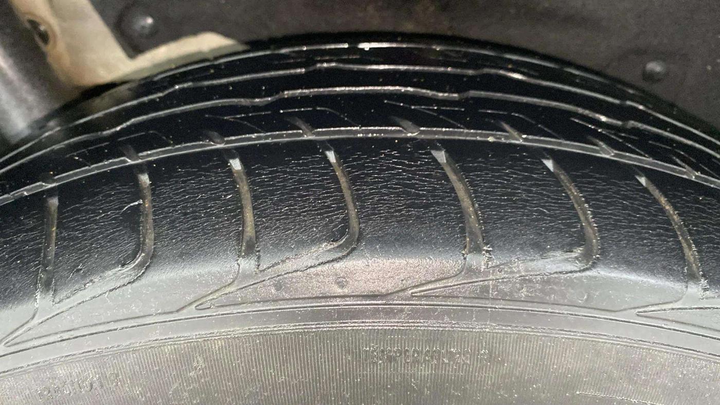 2019 Mahindra MARAZZO M2 7STR, Diesel, Manual, 53,028 km, Right Rear Tyre Tread