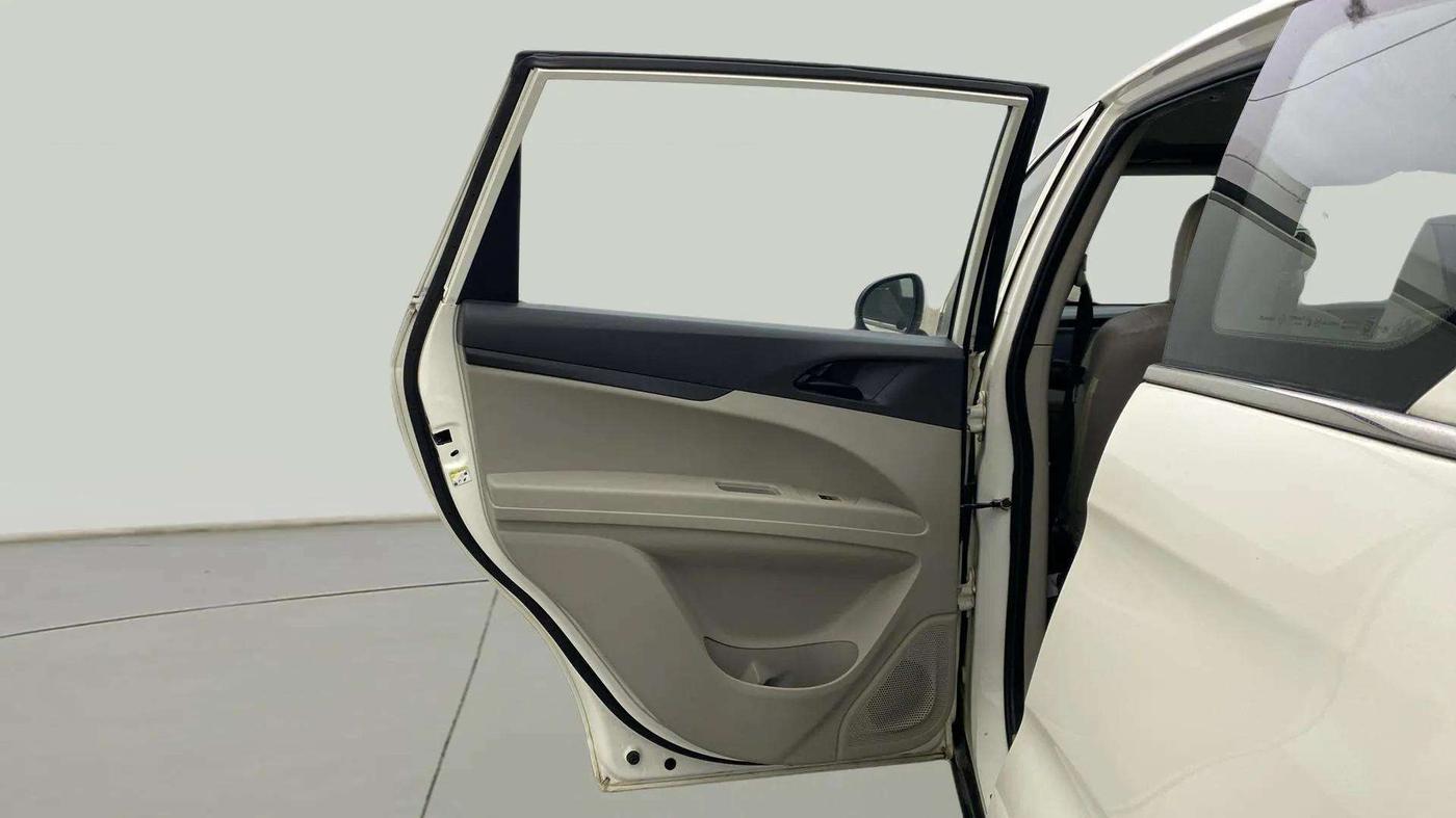 2019 Mahindra MARAZZO M2 7STR, Diesel, Manual, 53,028 km, LHS Rear Door