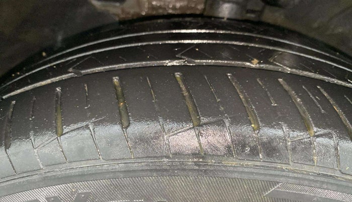 2021 Hyundai Verna SX 1.5 VTVT IVT, Petrol, Automatic, 37,061 km, Left Front Tyre Tread