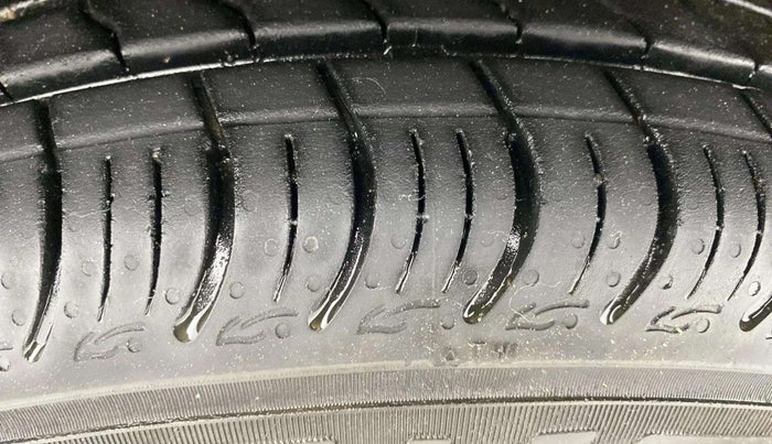2019 Maruti New Wagon-R VXI 1.2, Petrol, Manual, 24,027 km, Left Front Tyre Tread