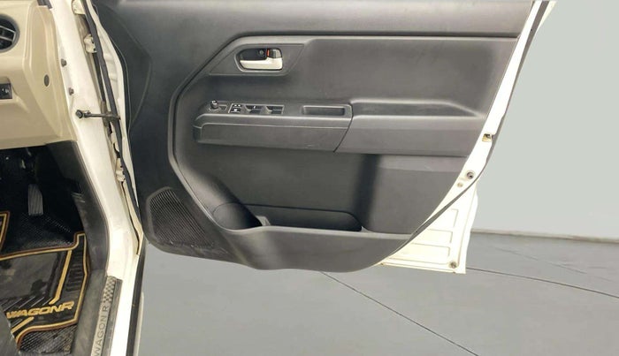 2019 Maruti New Wagon-R VXI 1.2, Petrol, Manual, 24,027 km, Driver Side Door Panels Control