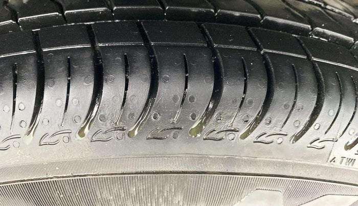 2019 Maruti New Wagon-R VXI 1.2, Petrol, Manual, 24,027 km, Right Rear Tyre Tread