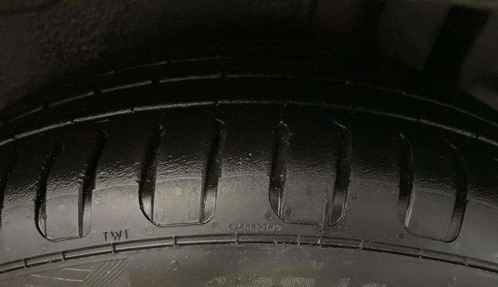 2018 Maruti IGNIS ALPHA 1.2 AMT, CNG, Automatic, 77,134 km, Left Rear Tyre Tread
