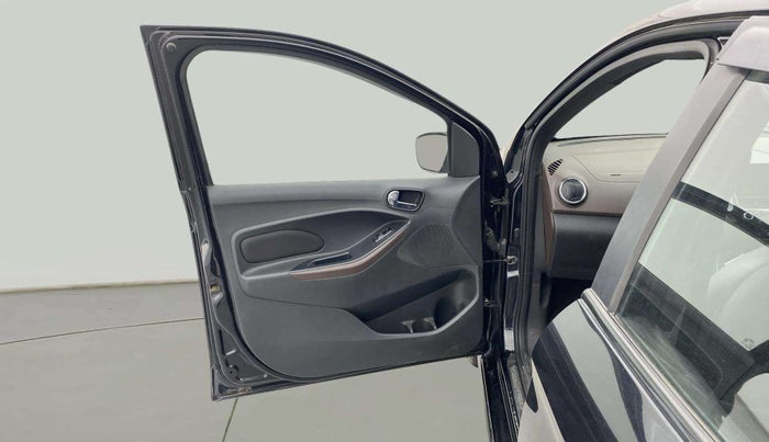 2019 Ford FREESTYLE TITANIUM 1.2 PETROL, Petrol, Manual, 36,728 km, LHS Front Door