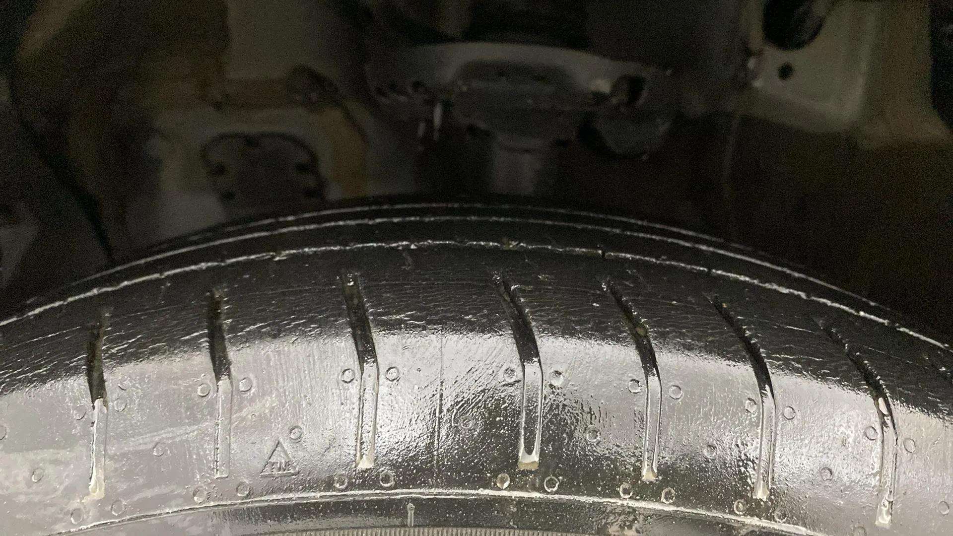 LHS-Front-Tyre-Tread-20