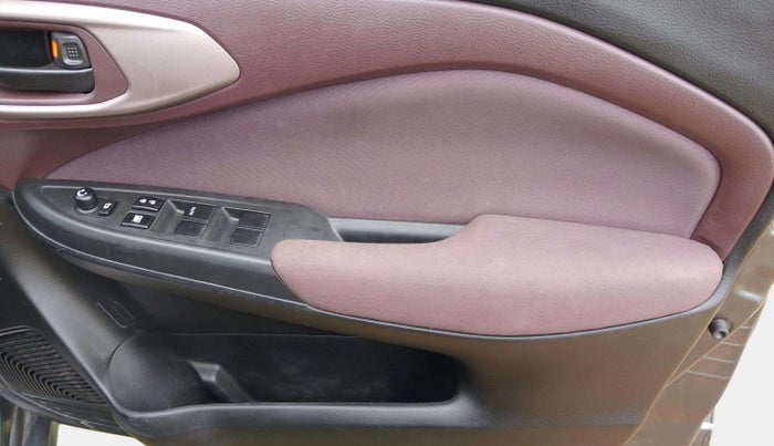 2023 Maruti FRONX DELTA PLUS 1.2L AGS, Petrol, Automatic, 9,481 km, Driver Side Door Panels Control