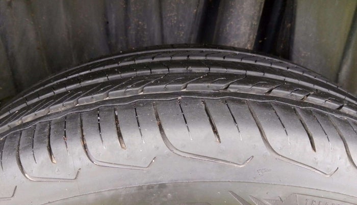 2023 Maruti FRONX DELTA PLUS 1.2L AGS, Petrol, Automatic, 9,481 km, Left Rear Tyre Tread