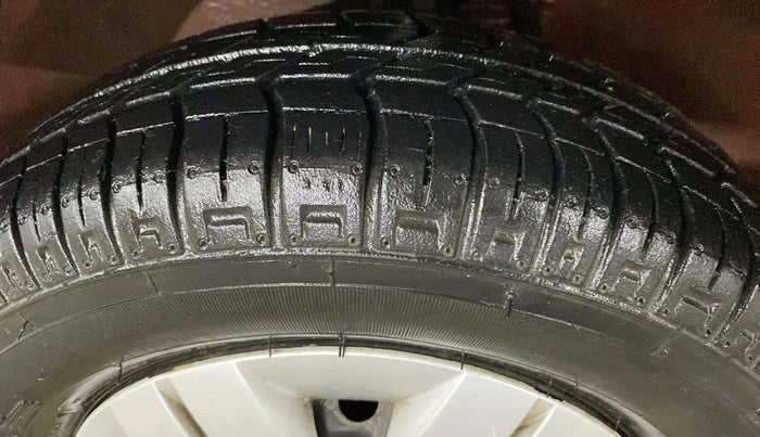 2018 Maruti Alto 800 LXI, Petrol, Manual, 13,919 km, Left Rear Tyre Tread