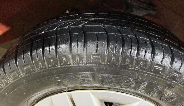 2018 Maruti Alto 800 LXI, Petrol, Manual, 13,919 km, Right Front Tyre Tread