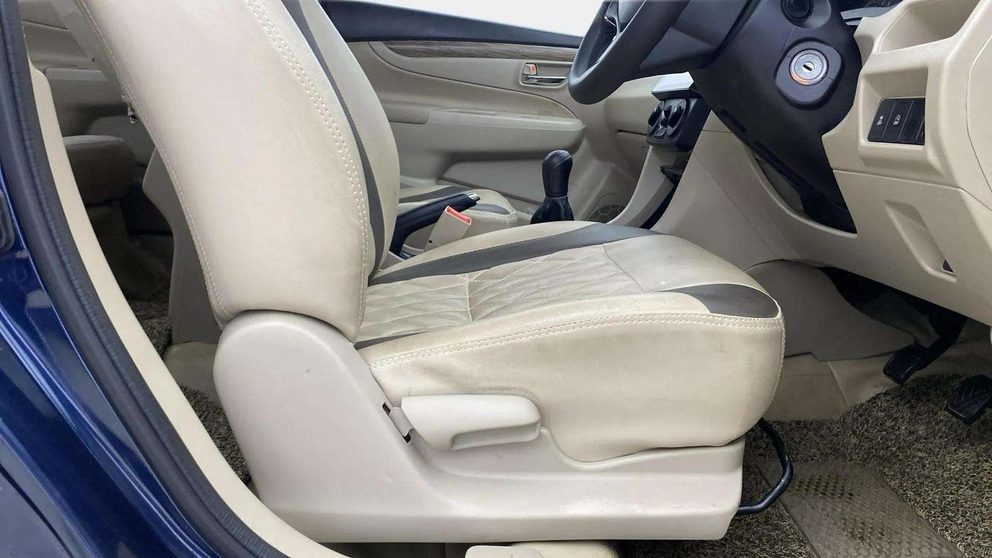 2023 Maruti Ciaz SIGMA 1.5 SHVS MT  PETROL, Petrol, Manual, 11,069 km, Driver Side Adjustment Panel