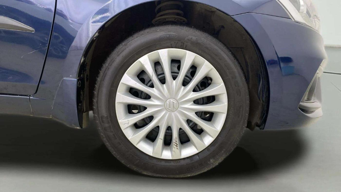 2023 Maruti Ciaz SIGMA 1.5 SHVS MT  PETROL, Petrol, Manual, 11,069 km, Right Front Wheel