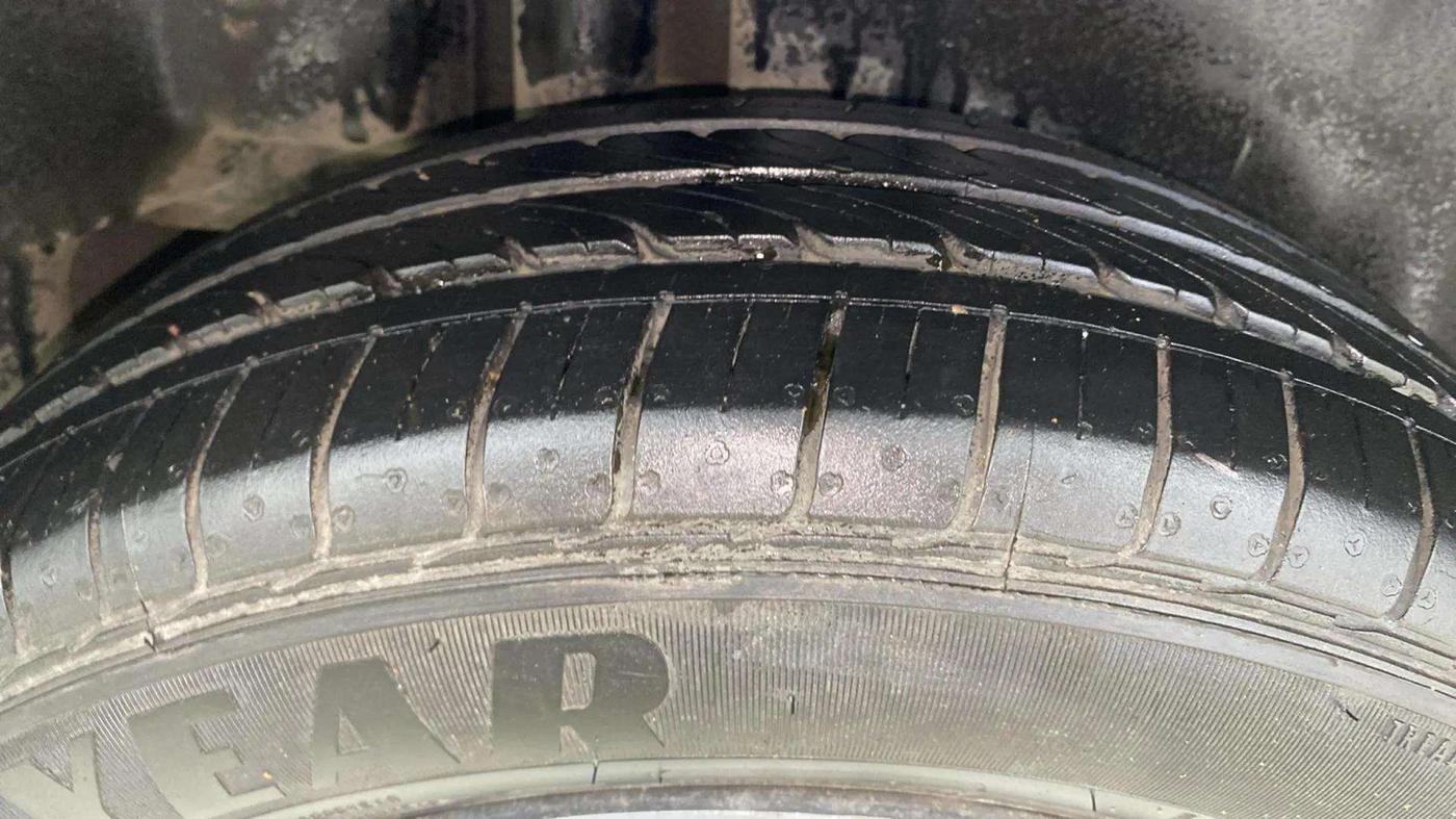 2023 Maruti Ciaz SIGMA 1.5 SHVS MT  PETROL, Petrol, Manual, 11,069 km, Right Rear Tyre Tread