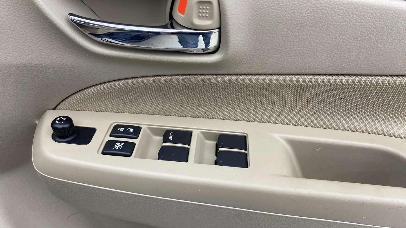 2023 Maruti Ciaz SIGMA 1.5 SHVS MT  PETROL, Petrol, Manual, 11,069 km, Driver Side Door Panels Control