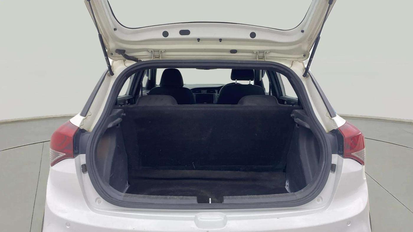 2015 Hyundai i20 Active 1.2 S, Petrol, Manual, 87,877 km, Boot Open Zoomed View