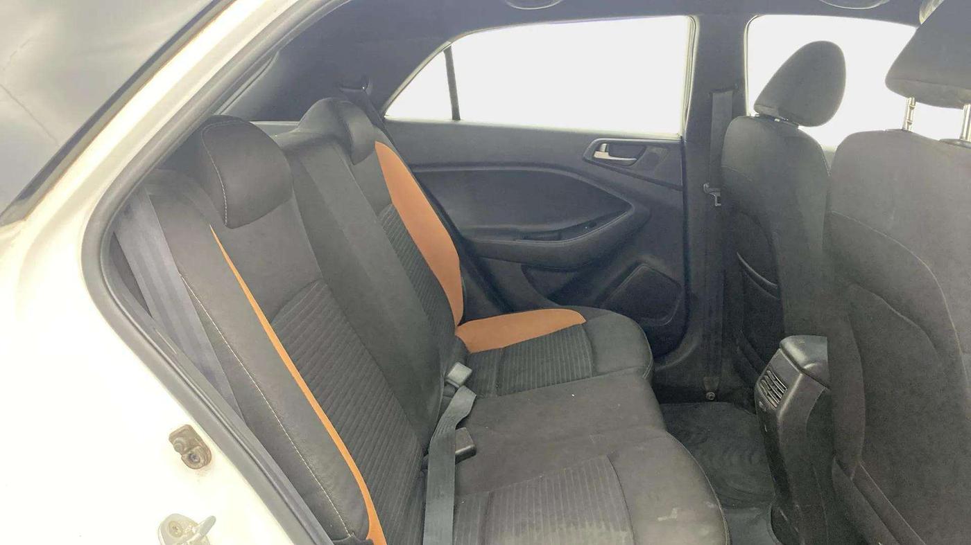 2015 Hyundai i20 Active 1.2 S, Petrol, Manual, 87,877 km, Right Side Rear Door Cabin
