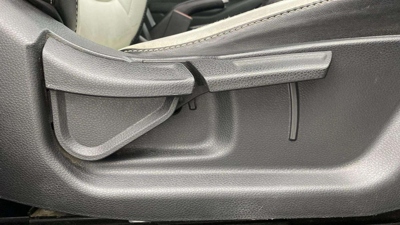 2020 KIA SELTOS HTE 1.5 PETROL, Petrol, Manual, 63,290 km, Driver Side Adjustment Panel
