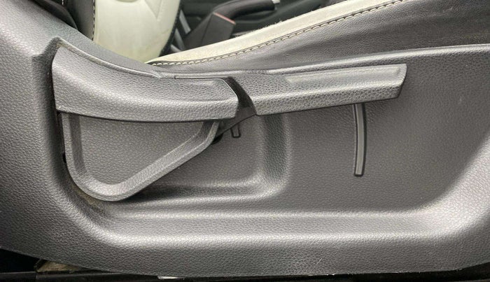 2020 KIA SELTOS HTE 1.5 PETROL, Petrol, Manual, 63,290 km, Driver Side Adjustment Panel