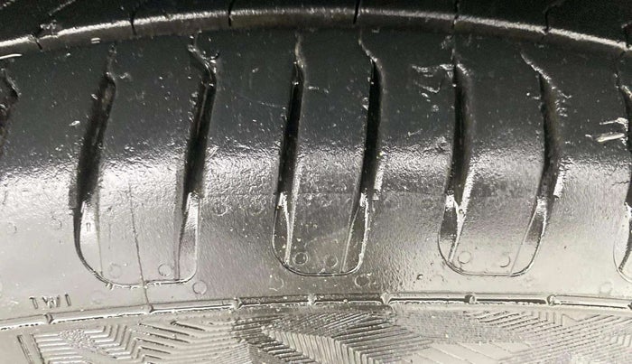 2020 KIA SELTOS HTE 1.5 PETROL, Petrol, Manual, 63,290 km, Right Front Tyre Tread