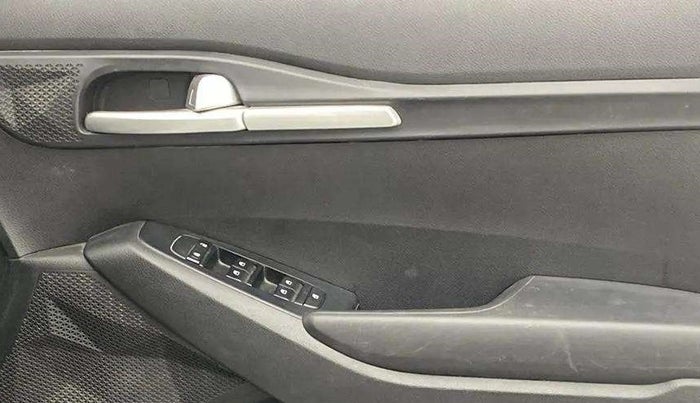 2020 KIA SELTOS HTE 1.5 PETROL, Petrol, Manual, 63,290 km, Driver Side Door Panels Control