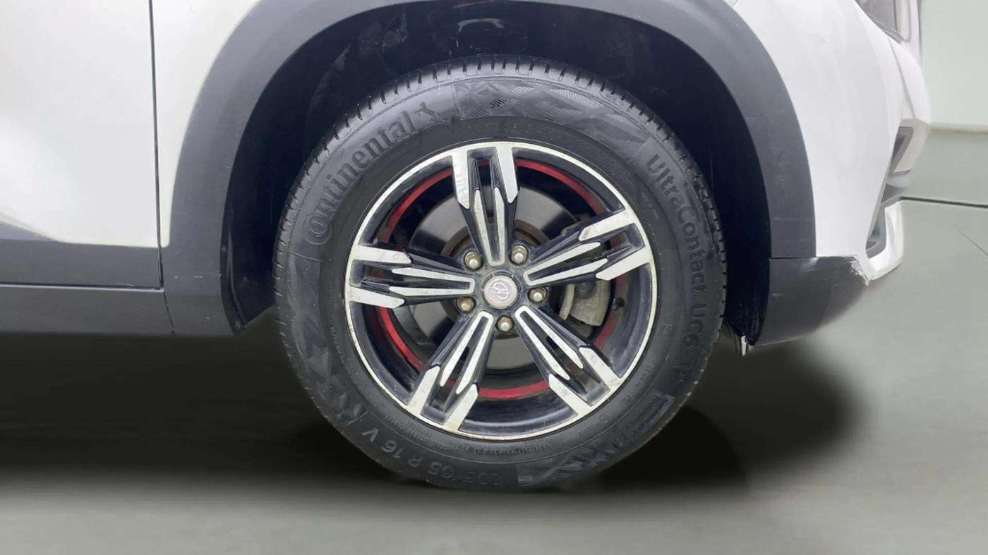 2020 KIA SELTOS HTE 1.5 PETROL, Petrol, Manual, 63,290 km, Right Front Wheel