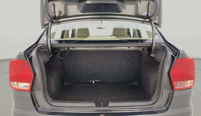 2019 Volkswagen Ameo HIGHLINE PLUS 1.0L 16 ALLOY, Petrol, Manual, 88,118 km, Boot Inside
