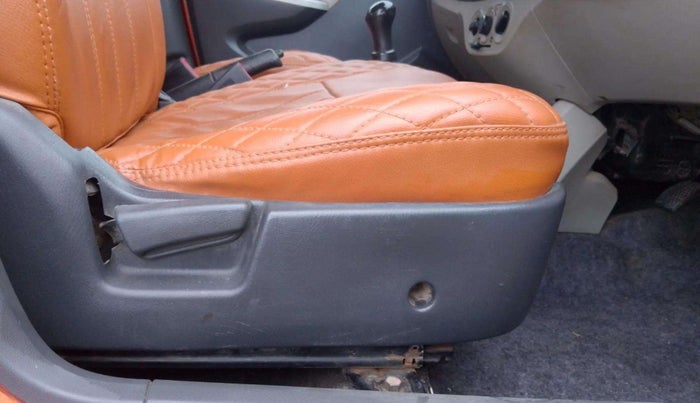 2015 Maruti Alto K10 VXI, Petrol, Manual, 51,578 km, Driver Side Adjustment Panel