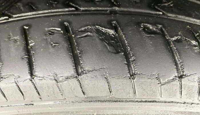 2018 Hyundai Verna 1.6 VTVT SX (O) AT, Petrol, Automatic, 60,936 km, Left Front Tyre Tread