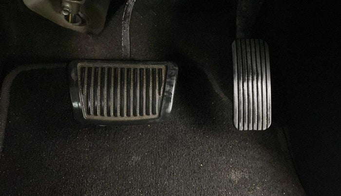 2018 Hyundai Verna 1.6 VTVT SX (O) AT, Petrol, Automatic, 60,936 km, Pedals