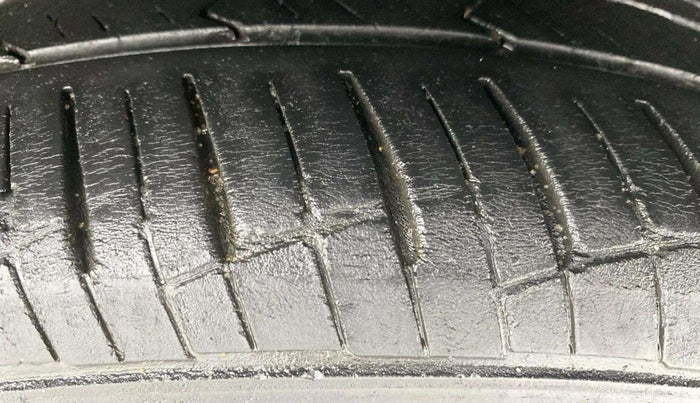 2018 Hyundai Verna 1.6 VTVT SX (O) AT, Petrol, Automatic, 60,936 km, Left Rear Tyre Tread