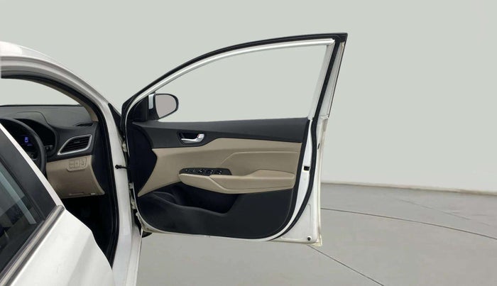 2018 Hyundai Verna 1.6 VTVT SX (O) AT, Petrol, Automatic, 60,936 km, RHS Front Door