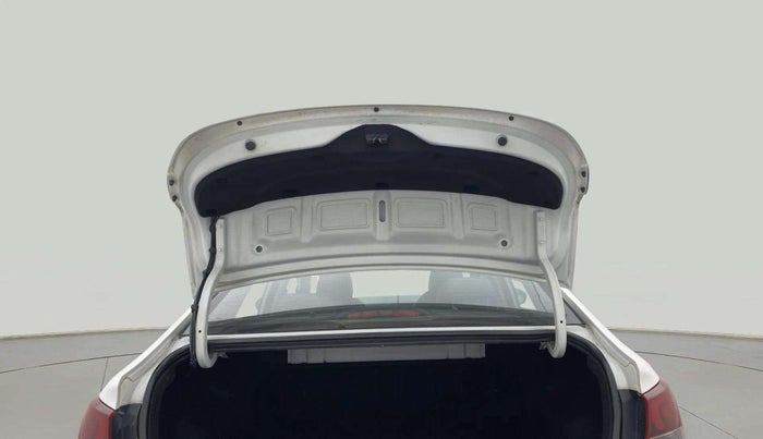 2018 Hyundai Verna 1.6 VTVT SX (O) AT, Petrol, Automatic, 60,936 km, Boot Inside