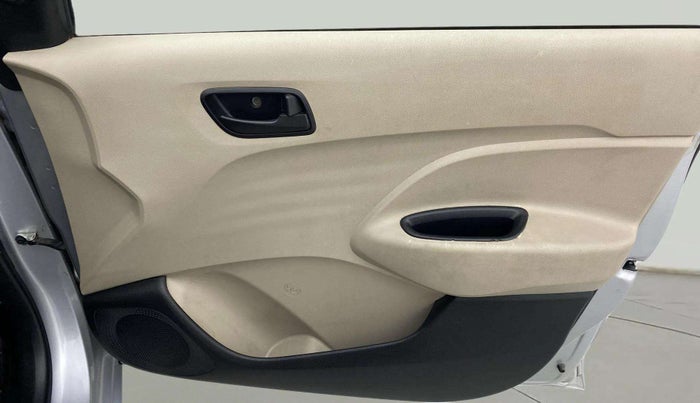 2020 Hyundai NEW SANTRO MAGNA 1.1 CORPORATE EDITION, Petrol, Manual, 16,710 km, Driver Side Door Panels Control