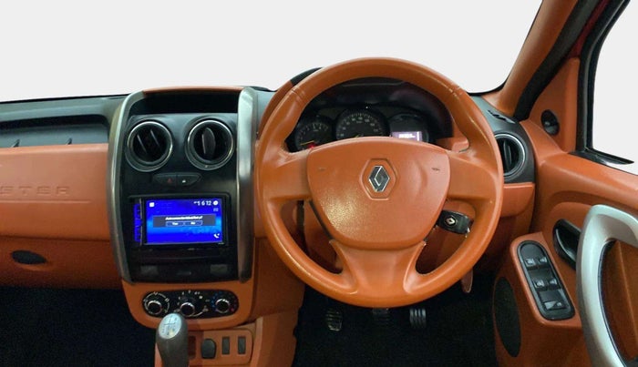 2019 Renault Duster RXE PETROL, Petrol, Manual, 30,362 km, Steering Wheel Close Up