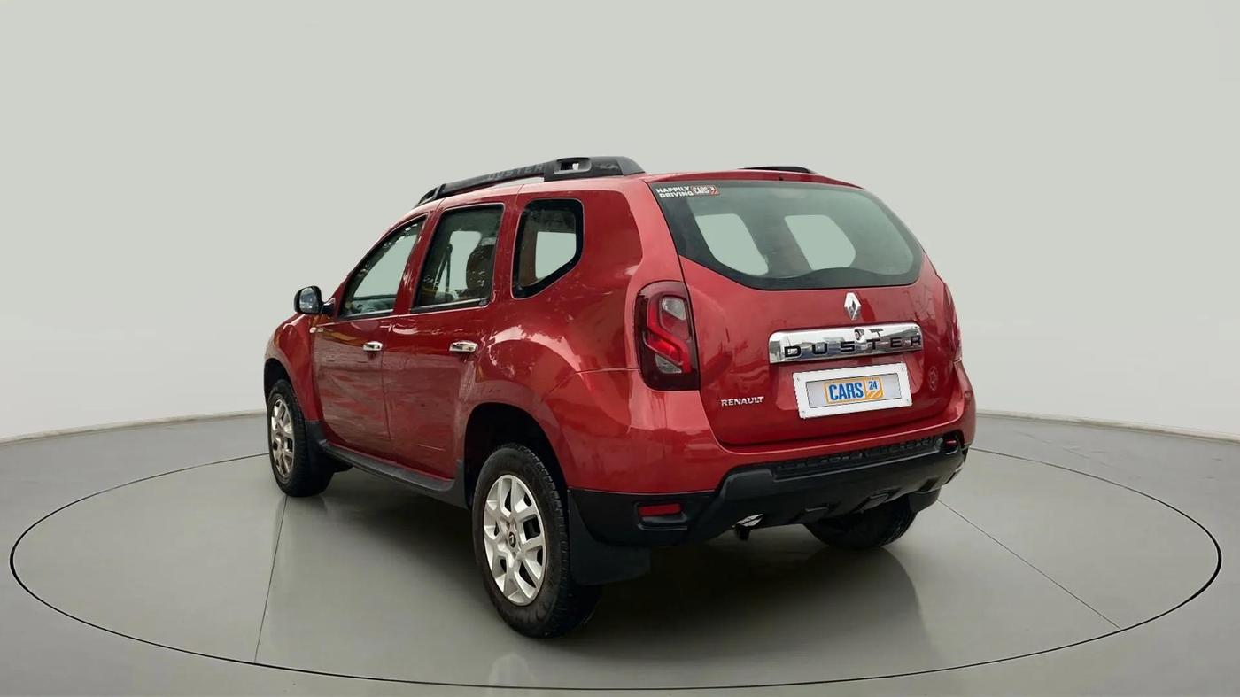 2019 Renault Duster RXE PETROL, Petrol, Manual, 30,405 km, Left Back Diagonal