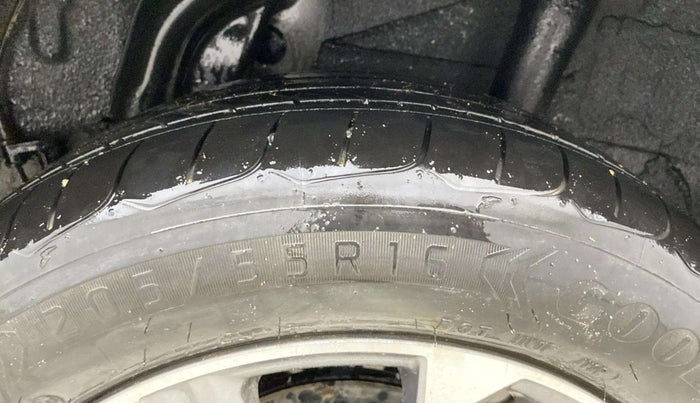 2024 Hyundai Verna  SX 1.5 MPI IVT, Petrol, Automatic, 8,427 km, Left Rear Tyre Tread