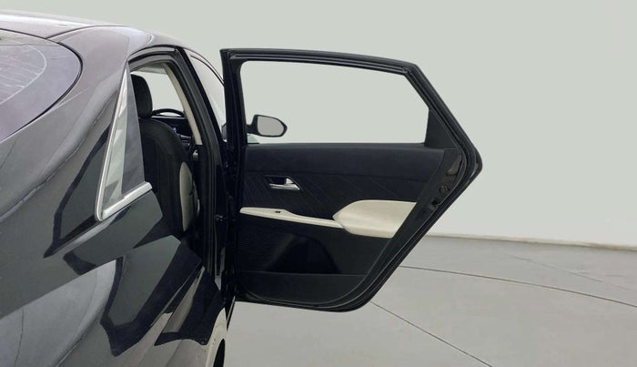2024 Hyundai Verna  SX 1.5 MPI IVT, Petrol, Automatic, 8,427 km, RHS Rear Door