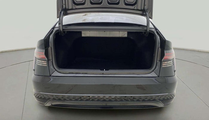 2024 Hyundai Verna  SX 1.5 MPI IVT, Petrol, Automatic, 8,427 km, Boot Inside