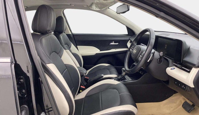 2024 Hyundai Verna  SX 1.5 MPI IVT, Petrol, Automatic, 8,427 km, Right Side Front Door Cabin